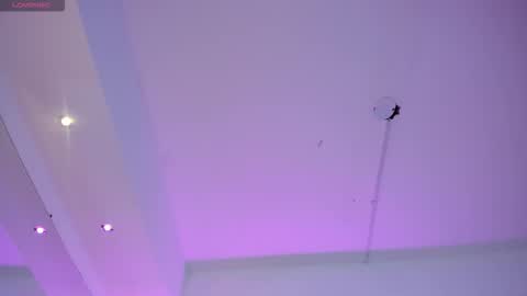 Snapshot of martina_mancinii chatting on 10.13.25 Martina online show from 10.13.25