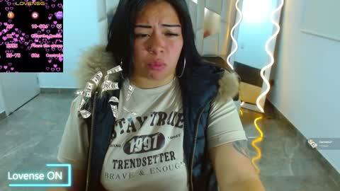 Hey im martina online show from 12.21.24