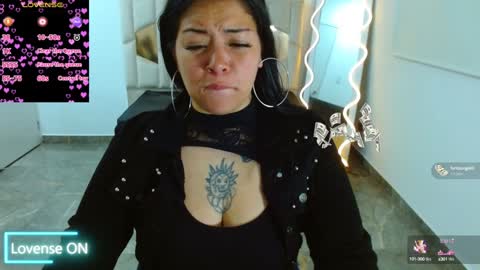 Hey im martina online show from 12.28.24