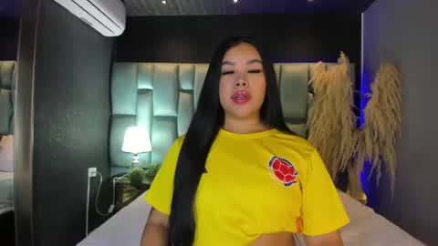 Snapshot of martinagarcia__ chatting on 06.16.26 Martina Garcia online show from 06.16.26