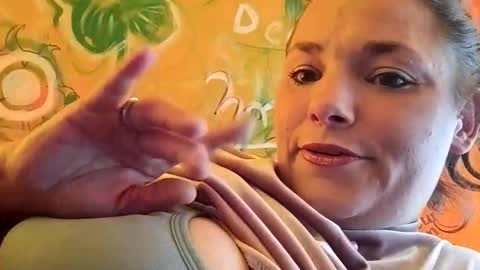 Snapshot of martinhopetaylor chatting on 04.27.26 martinhopetaylor online show from 04.27.26
