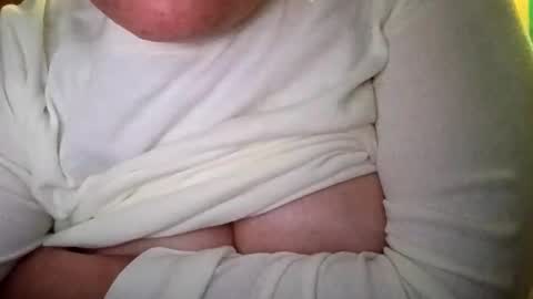 Snapshot of martinhopetaylor chatting on 04.28.26 martinhopetaylor online show from 04.28.26
