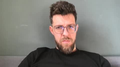 Snapshot of martinmagic467659 chatting on 02.25.26 martinmagic467659 online show from 02.25.26