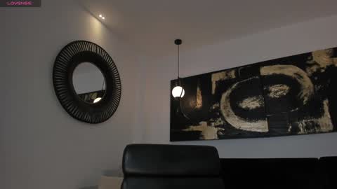 Snapshot of martinnabonnet chatting on 01.05.25 Martinna Bonnet online show from 01.05.25