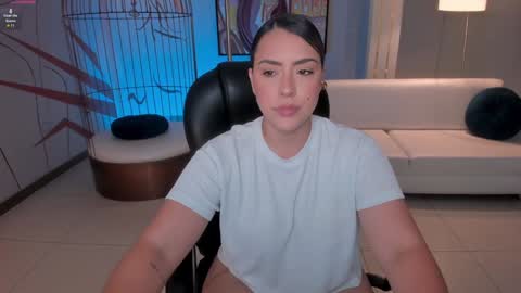 Snapshot of martinnabonnet chatting on 01.11.25 Martinna Bonnet online show from 01.11.25