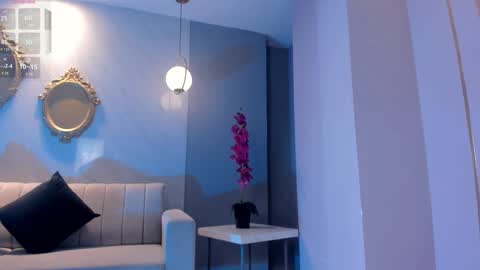 Snapshot of martinnabonnet chatting on 01.23.25 Martinna Bonnet online show from 01.23.25