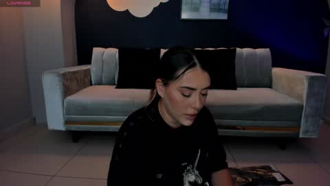 Snapshot of martinnabonnet chatting on 02.03.25 Martinna Bonnet online show from 02.03.25