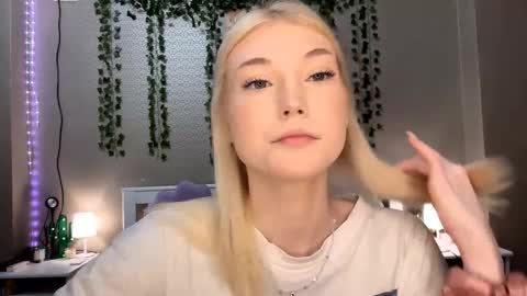 Snapshot of marvawillinghurst chatting on 01.16.26 Lisa online show from 01.16.26