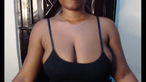Snapshot of marvelous_pussy chatting on 02.07.25 sonia online show from 02.07.25