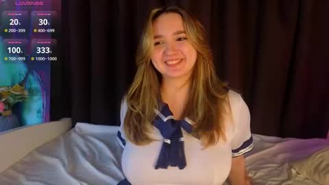 Snapshot of mary_broks chatting on 10.17.25 mary_broks online show from 10.17.25