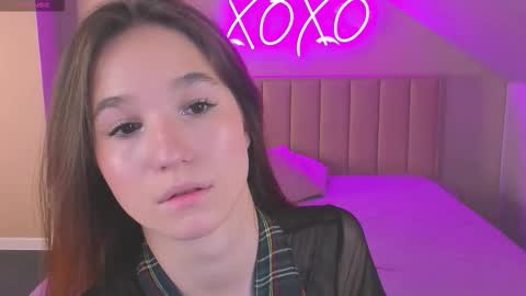 Snapshot of mary_cartar chatting on 11.14.25 Eva online show from 11.14.25