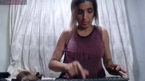 Mary Hellen online show from 01.21.25