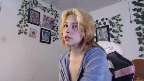                      100   online show from 01.17.25