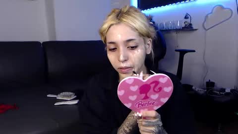                      100   online show from 02.21.25