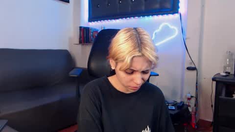                      100   online show from 02.27.25