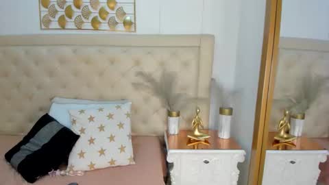 Snapshot of mary_joseph chatting on 10.11.25 mary joseph online show from 10.11.25