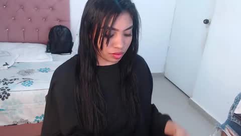 Snapshot of mary_live18 chatting on 02.08.25 Hi guys im Mary online show from 02.08.25