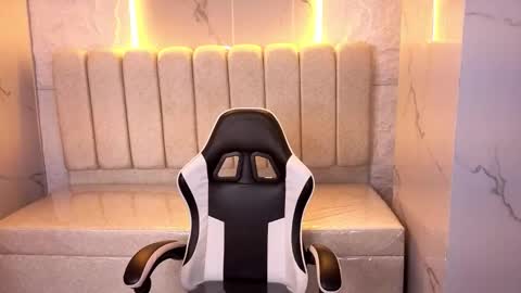 Snapshot of mary_luxx_tp chatting on 11.02.25 mary_luxx_tp online show from 11.02.25