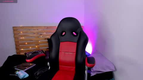 Snapshot of mary_magic chatting on 12.18.24 mary_magic online show from 12.18.24