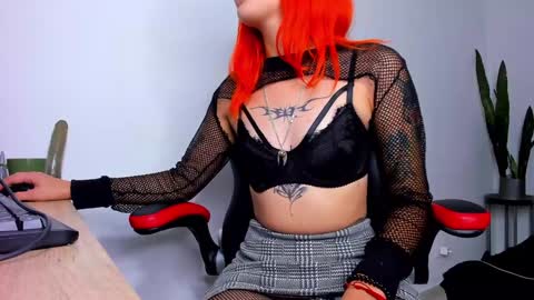 Snapshot of mary_magic chatting on 02.03.25 mary_magic online show from 02.03.25