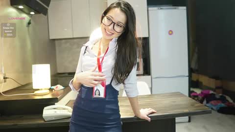 Snapshot of mary_shiota chatting on 12.21.24 HelIo Everyone Im MaryWelcome to my room and lets have a good time together with me online show from 12.21.24