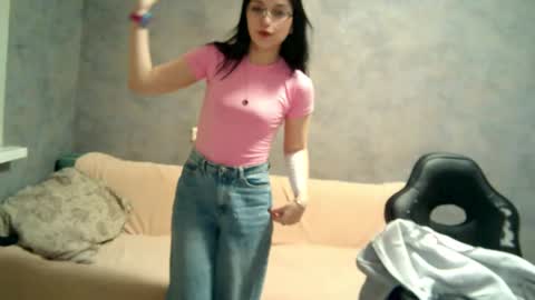 Stephie online show from 11.28.25