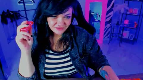 Mary online show from 10.21.25