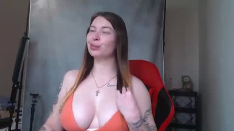 Snapshot of maryhotloves chatting on 10.26.25 MaryHotLoves online show from 10.26.25