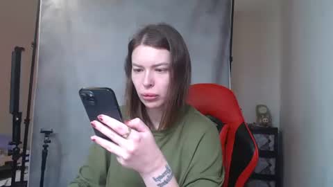 Snapshot of maryhotloves chatting on 10.27.25 MaryHotLoves online show from 10.27.25