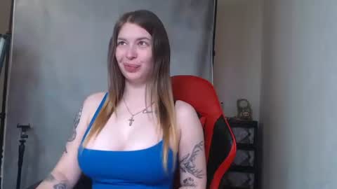 Snapshot of maryhotloves chatting on 10.31.25 MaryHotLoves online show from 10.31.25