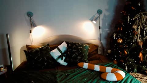 Snapshot of marykeysss chatting on 01.02.25 Bun online show from 01.02.25