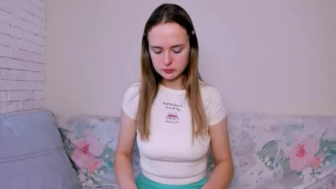 Snapshot of marylee_21 chatting on 02.24.26 Mari online show from 02.24.26