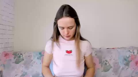 Snapshot of marylee_21 chatting on 03.11.26 Mari online show from 03.11.26