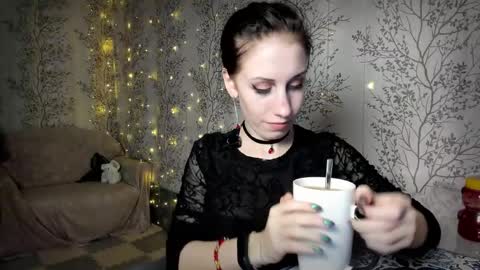 Mary Lou online show from 11.26.25