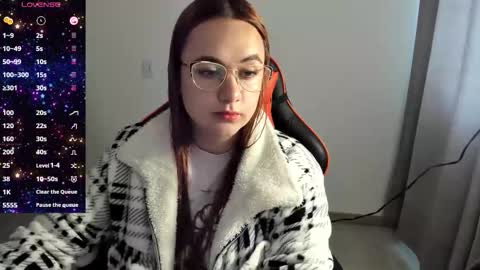 Dulce Maria online show from 10.14.25