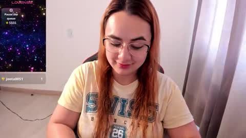 Dulce Maria online show from 11.18.25