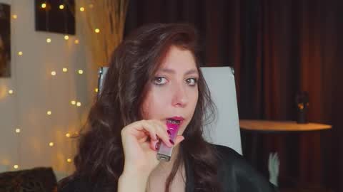 Mary Miller online show from 10.16.25