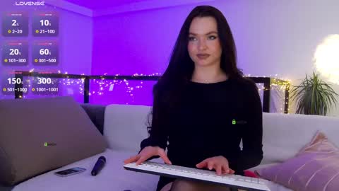 Marina online show from 12.30.24