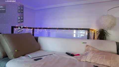 Marina online show from 12.31.24