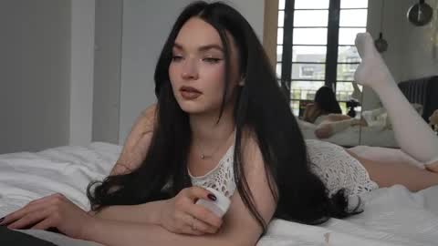 Snapshot of marypsiss chatting on 04.21.26 Marina online show from 04.21.26