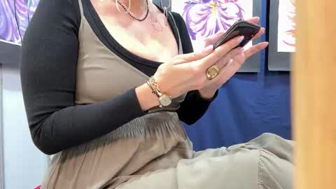 Snapshot of masamorporfavor chatting on 10.25.25 masamorporfavor online show from 10.25.25