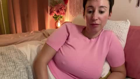 Snapshot of masamorporfavor chatting on 11.25.25 masamorporfavor online show from 11.25.25