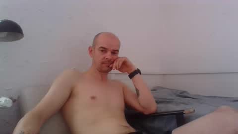 Snapshot of maserstti chatting on 05.06.26 maserstti online show from 05.06.26