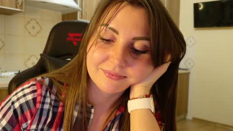 Snapshot of masha_queen chatting on 01.14.25 Masha online show from 01.14.25