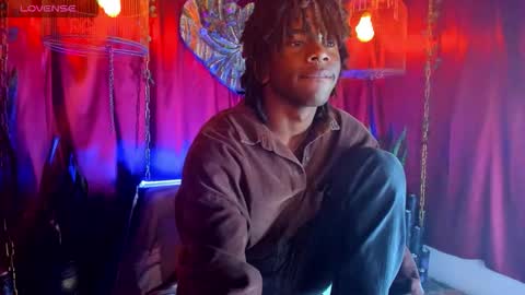 Snapshot of mashall_lee chatting on 02.10.26 MARSHALL LEE online show from 02.10.26