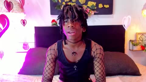 Snapshot of mashall_lee chatting on 02.12.26 MARSHALL LEE online show from 02.12.26