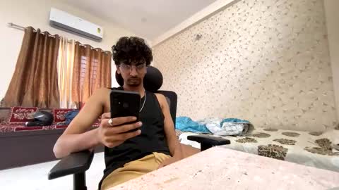 maskboyz2003 online show from 10.26.25