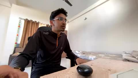 Mask Boy online show from 01.04.25