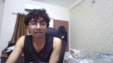 Mask Boy online show from 10.15.25