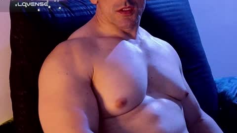 masked_bodybuilder online show from 12.20.24